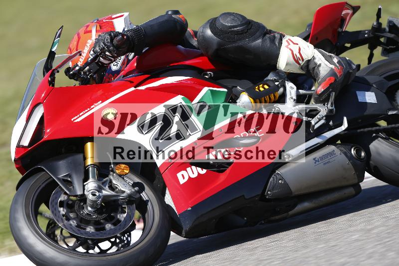 /Archiv-2025/48 25.08.2025 Cornu Master School ADR/blau-bleu/89